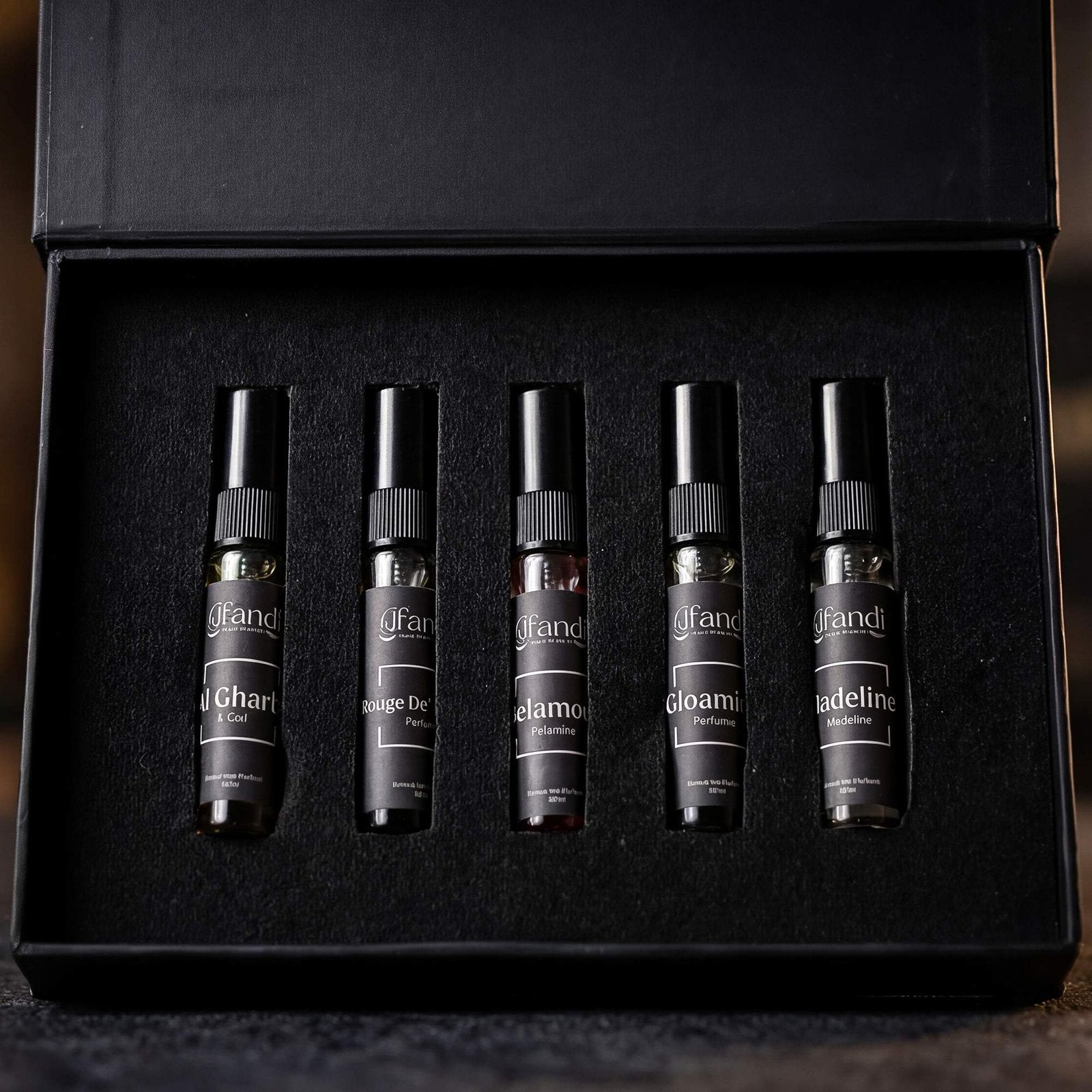 Luxury perfume discovery kit Pakistan